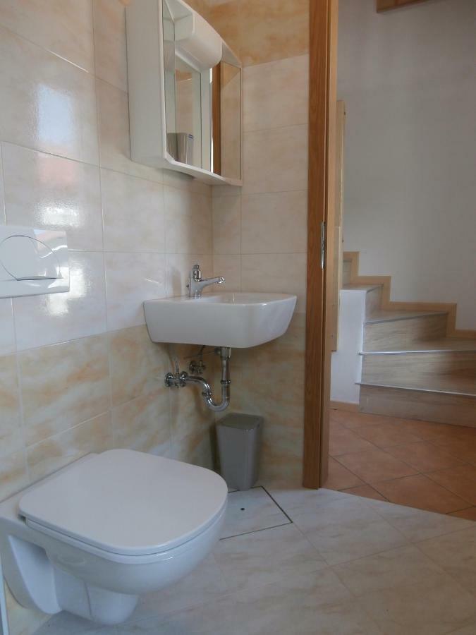 Apartma Ana Dreznica โคบาริด ภายนอก รูปภาพ