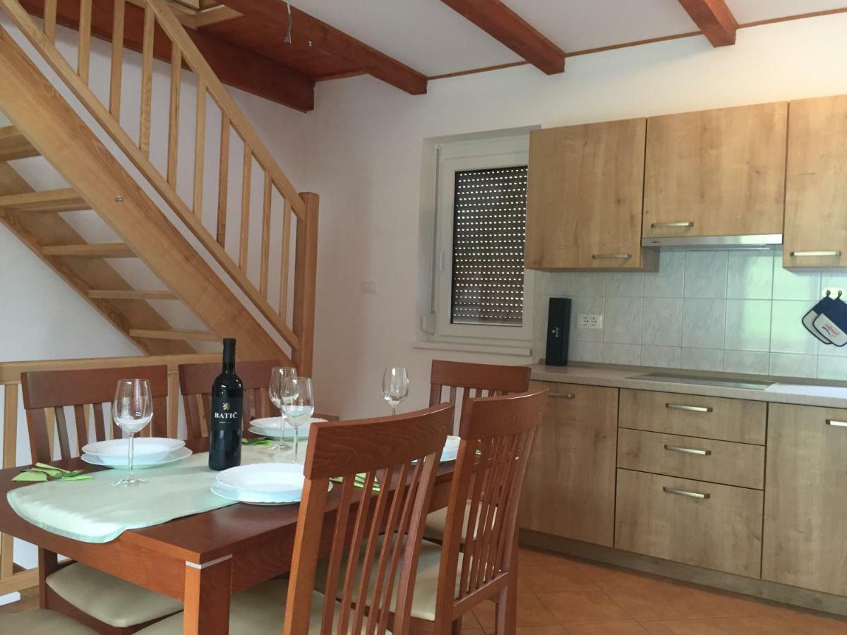 Apartma Ana Dreznica โคบาริด ภายนอก รูปภาพ