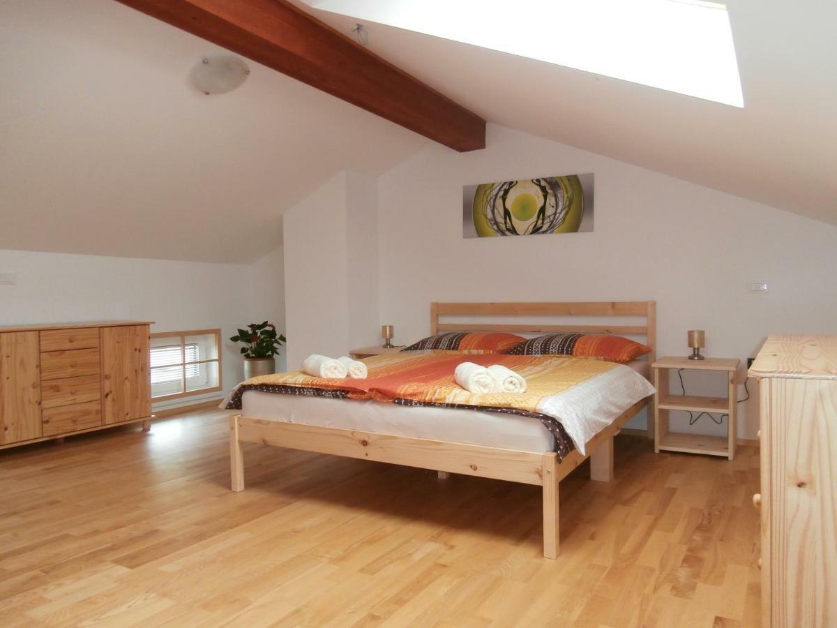 Apartma Ana Dreznica โคบาริด ภายนอก รูปภาพ
