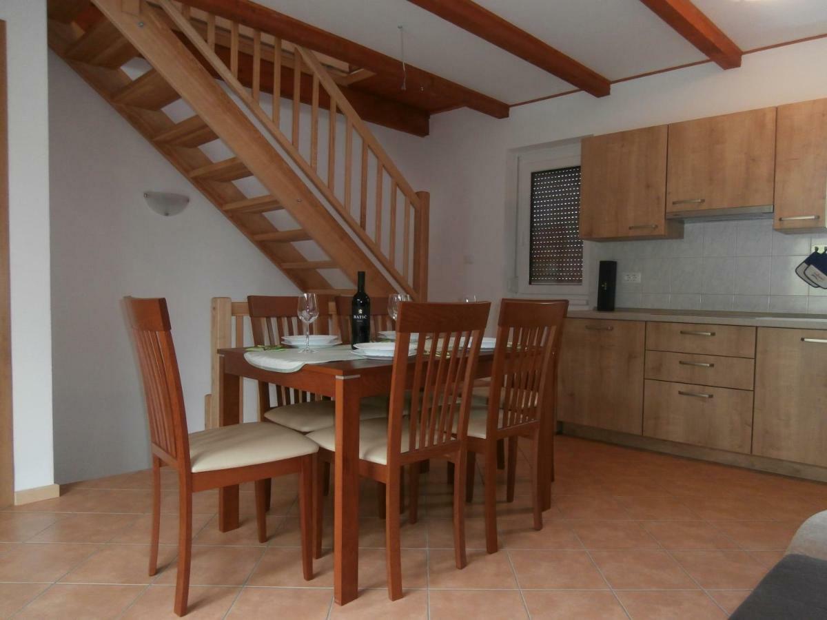 Apartma Ana Dreznica โคบาริด ภายนอก รูปภาพ
